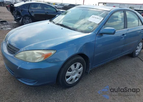 2004 Toyota Camry Le z USA, uszkodzony, nr VIN 4T1BE32K74U908126